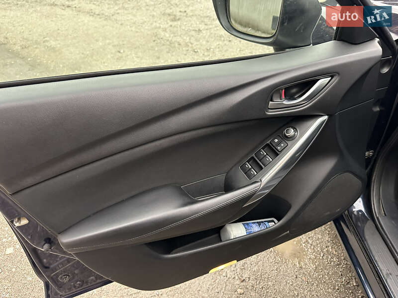 Седан Mazda 6 2015 в Нежине