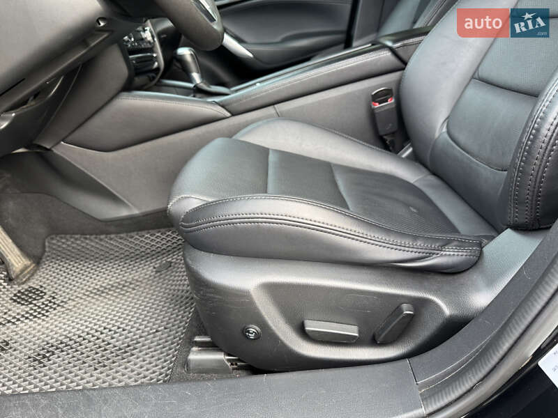 Седан Mazda 6 2016 в Киеве
