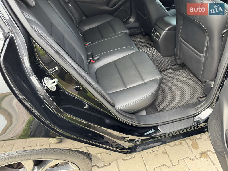 Седан Mazda 6 2016 в Киеве