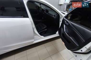 Седан Mazda 6 2015 в 