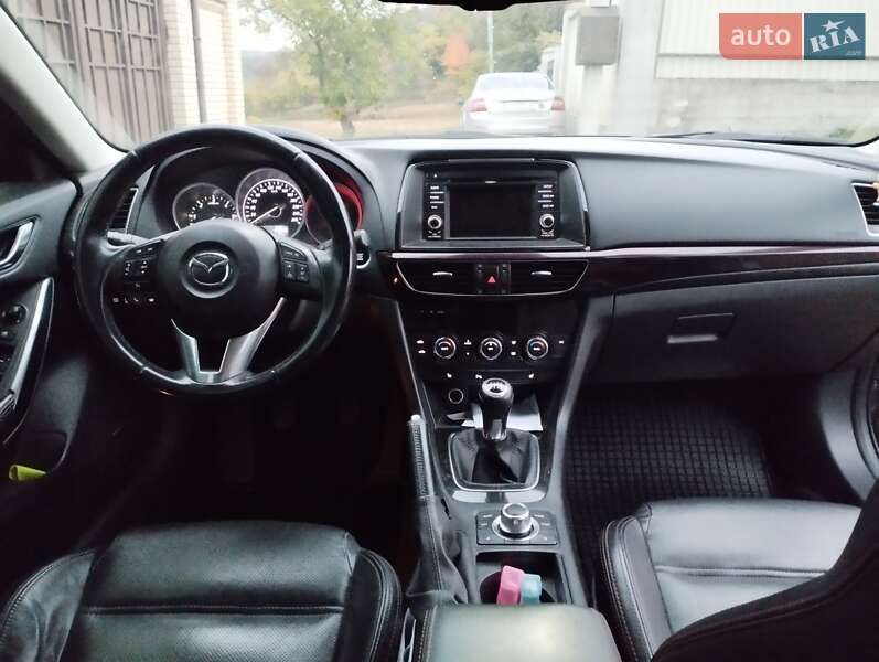 Седан Mazda 6 2014 в Мукачево