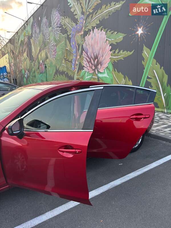 Седан Mazda 6 2015 в Киеве