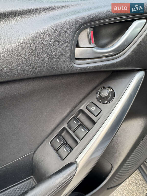 Универсал Mazda 6 2013 в Запорожье