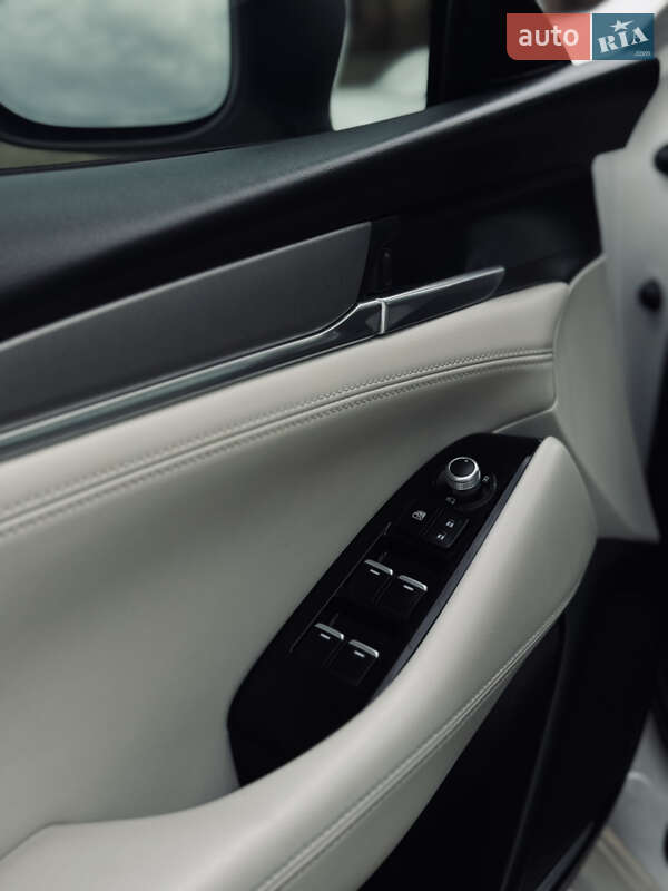 Седан Mazda 6 2019 в Косове