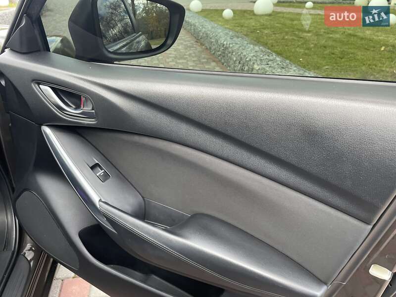 Седан Mazda 6 2015 в Ивано-Франковске