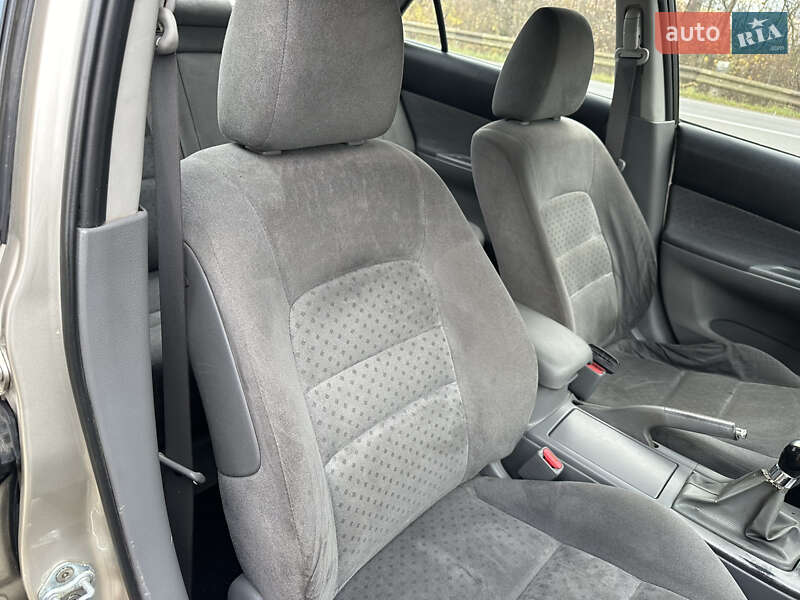 Седан Mazda 6 2002 в Коломые