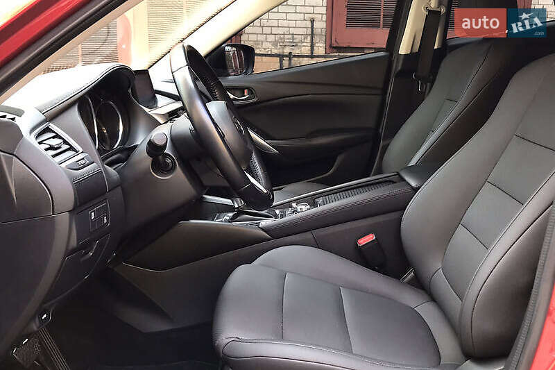 Седан Mazda 6 2017 в Львові
