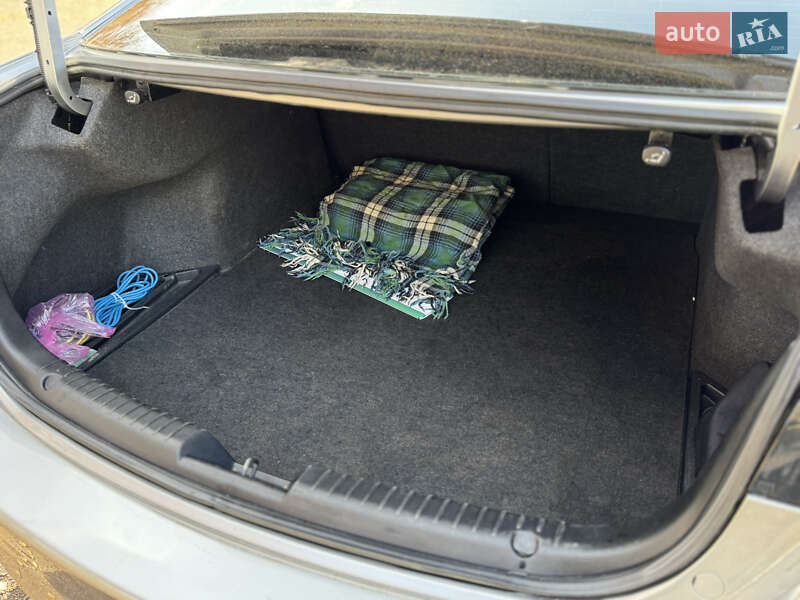 Седан Mazda 6 2013 в Тростянці