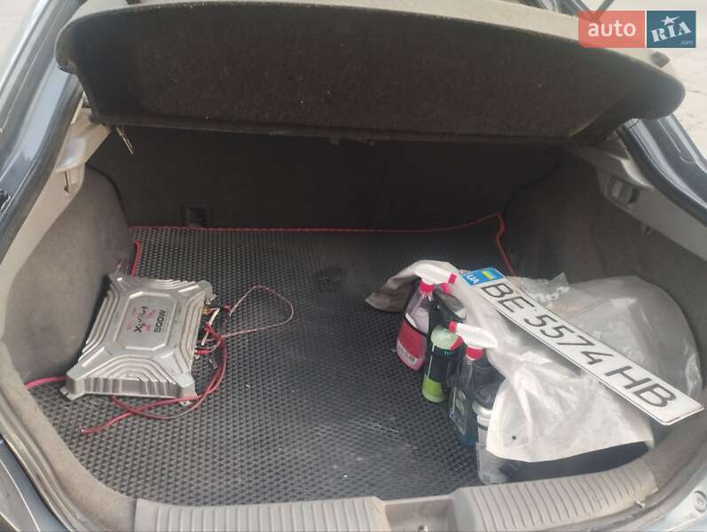 Ліфтбек Mazda 6 2005 в Первомайську