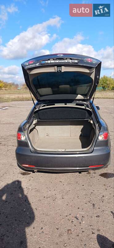 Лифтбек Mazda 6 2006 в Карловке