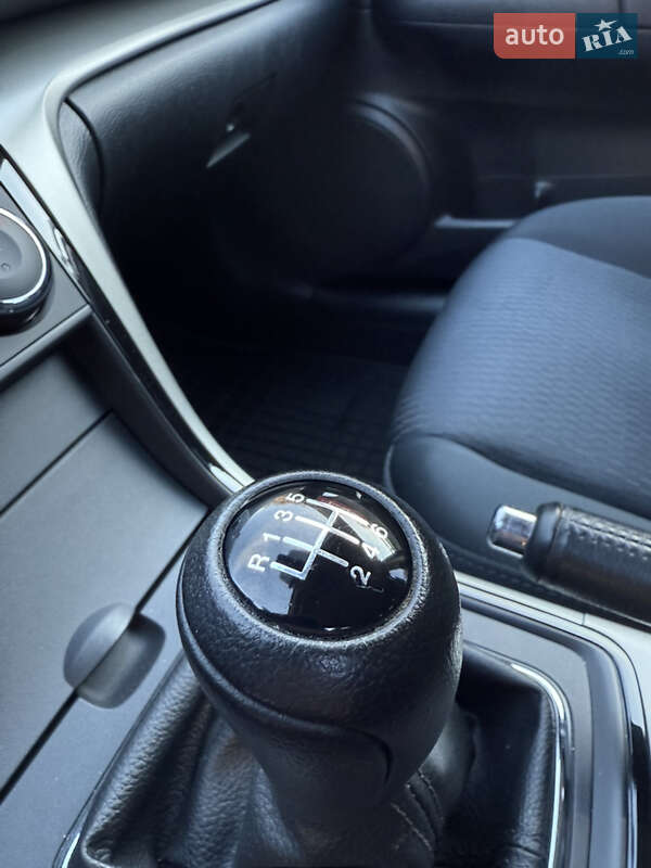 Універсал Mazda 6 2010 в Вінниці