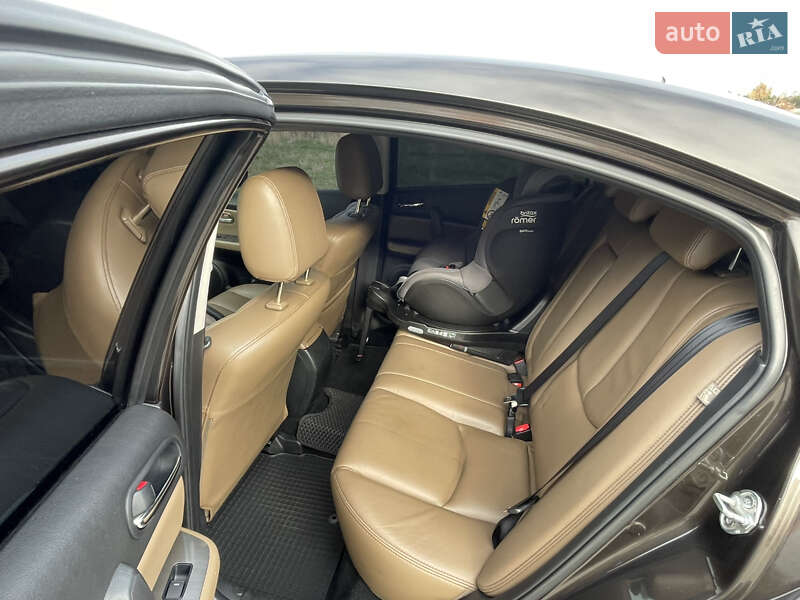 Седан Mazda 6 2010 в Днепре