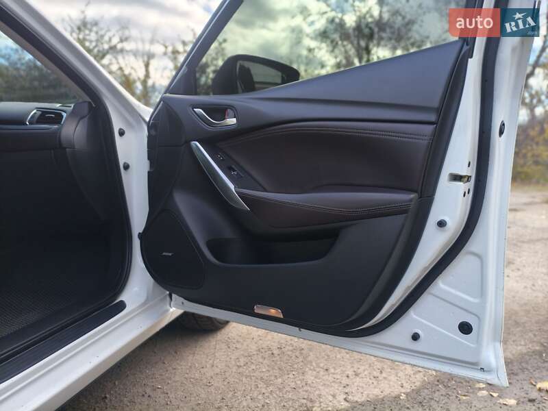 Седан Mazda 6 2015 в Запорожье