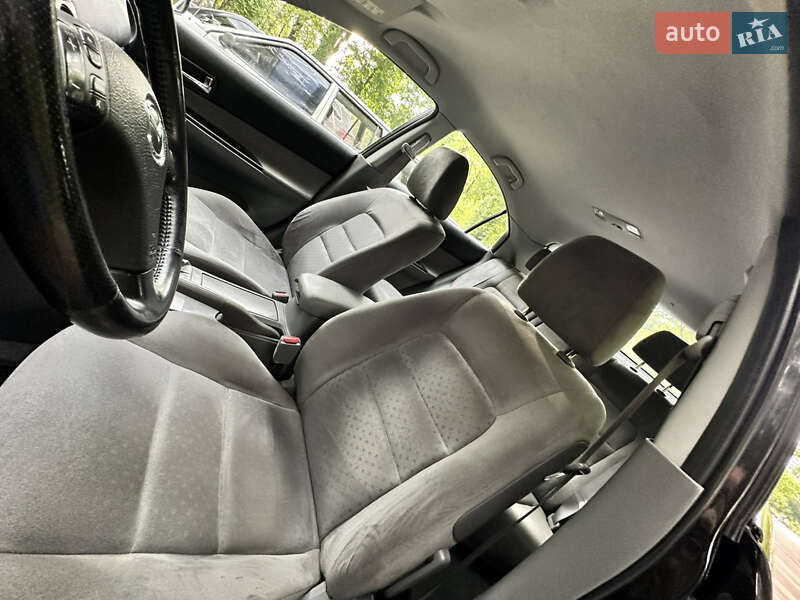 Лифтбек Mazda 6 2003 в Дрогобыче