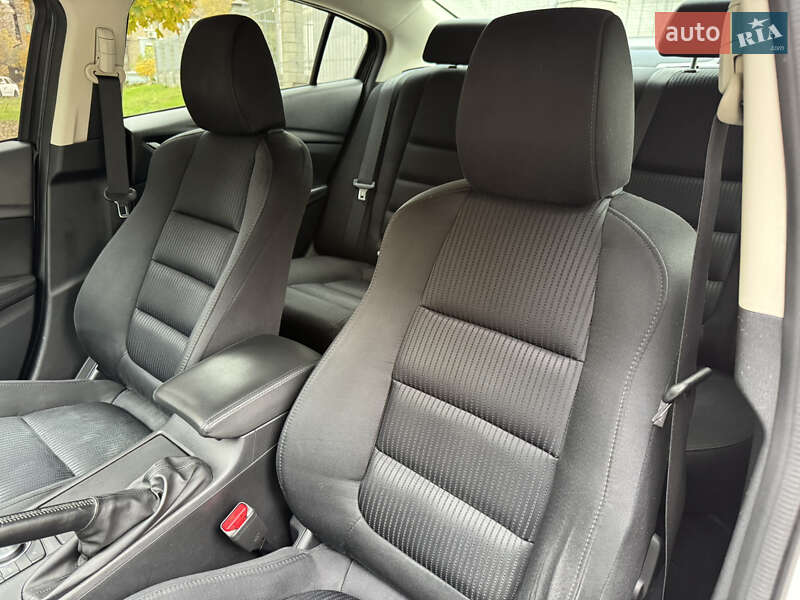 Седан Mazda 6 2014 в Запорожье