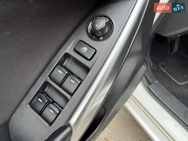 Седан Mazda 6 2014 в Запорожье