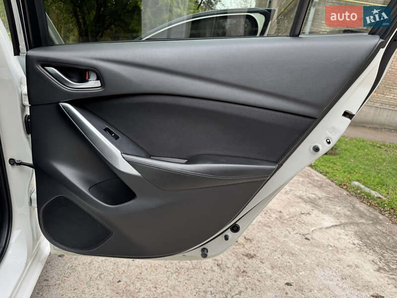 Седан Mazda 6 2014 в Запорожье