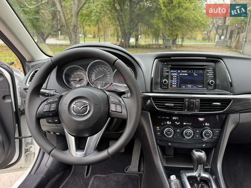 Седан Mazda 6 2014 в Запорожье