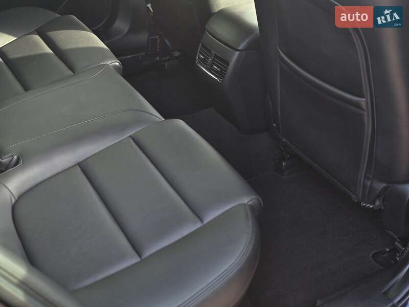 Седан Mazda 6 2017 в Черновцах