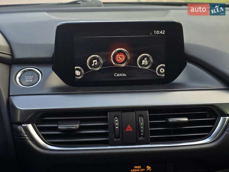 Седан Mazda 6 2017 в Черновцах