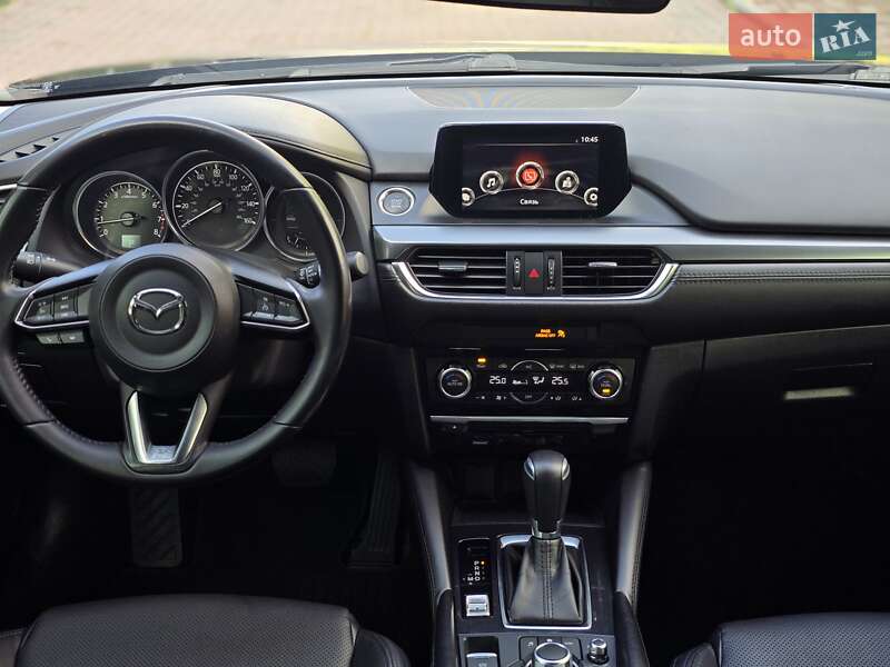 Седан Mazda 6 2017 в Черновцах
