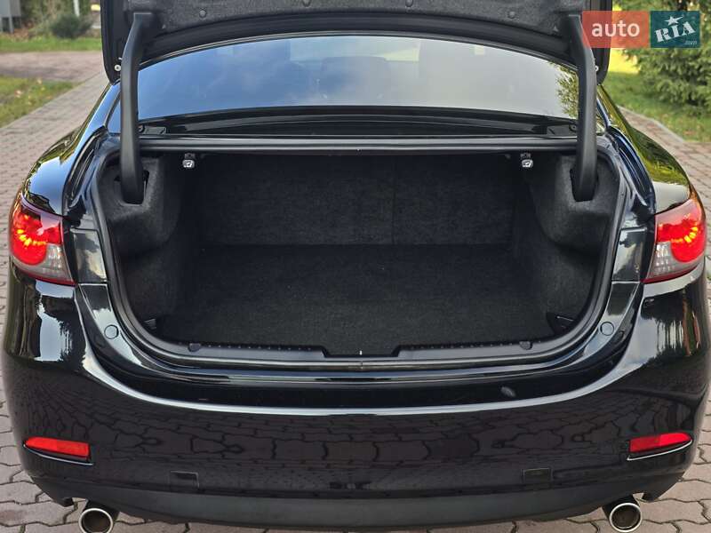 Седан Mazda 6 2017 в Черновцах