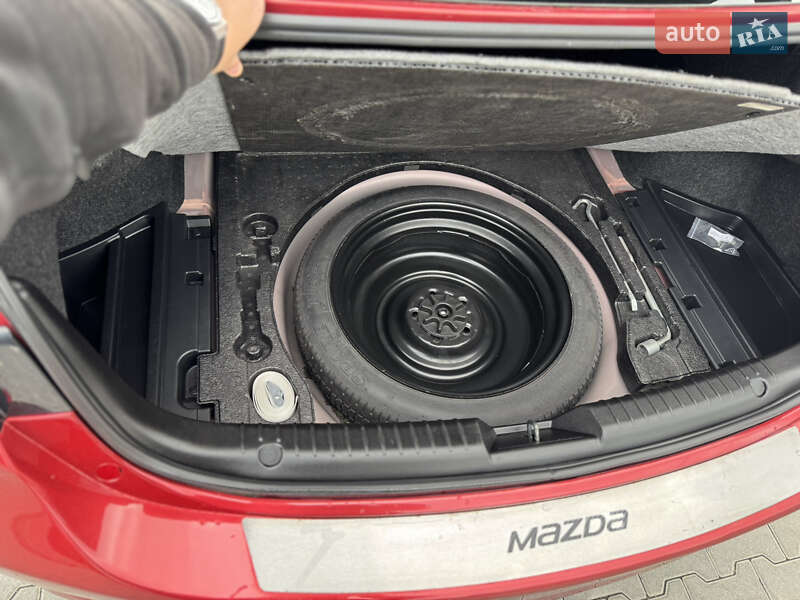 Седан Mazda 6 2015 в Хмельницком