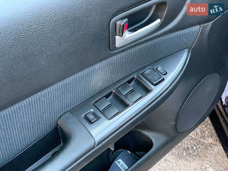 Седан Mazda 6 2006 в Виннице