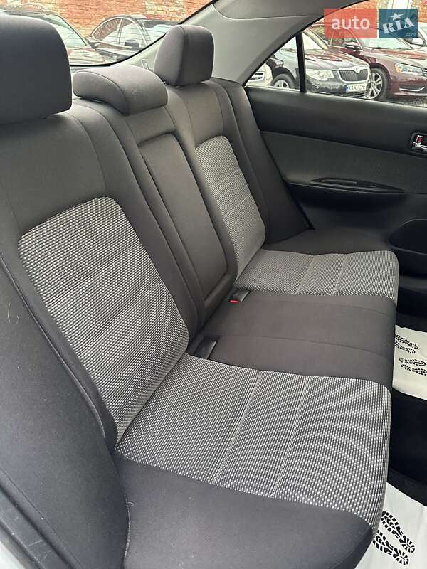 Седан Mazda 6 2005 в Смеле