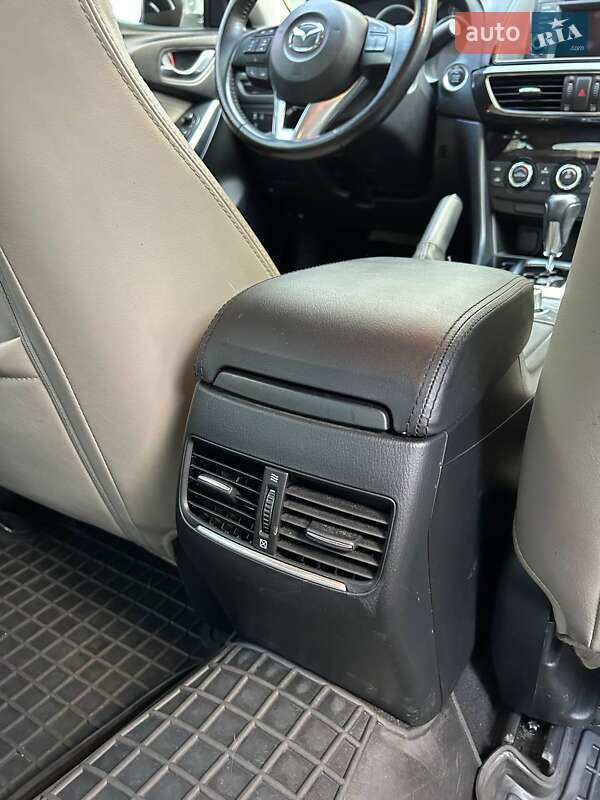 Седан Mazda 6 2013 в Дніпрі