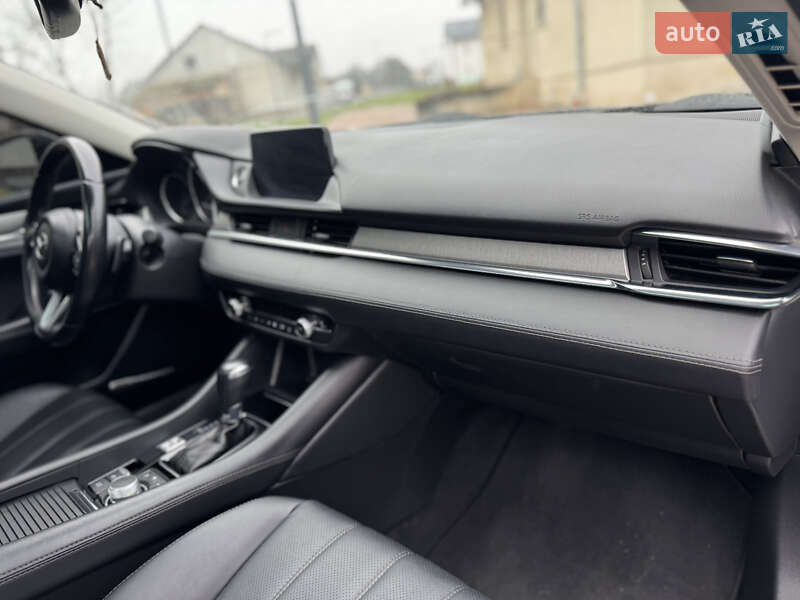 Седан Mazda 6 2018 в Львові