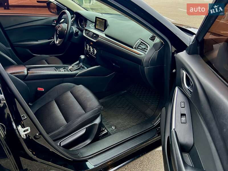 Седан Mazda 6 2015 в Киеве