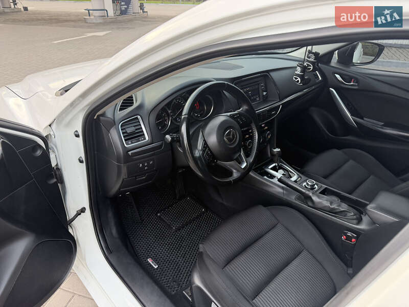 Седан Mazda 6 2013 в Каменском