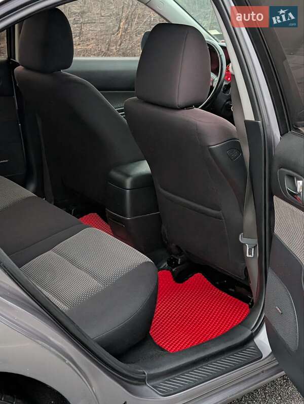 Седан Mazda 6 2004 в Бершади