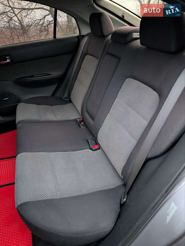 Седан Mazda 6 2004 в Бершади