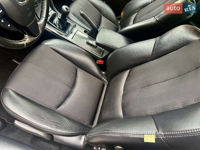 Лифтбек Mazda 6 2011 в Ровно