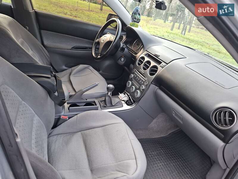 Седан Mazda 6 2004 в Запорожье
