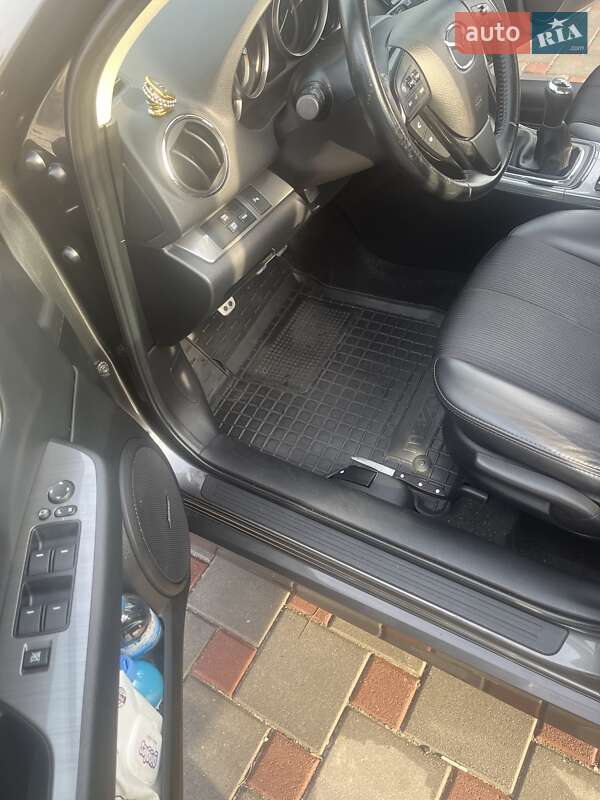 Універсал Mazda 6 2010 в Запоріжжі