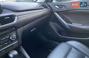 Седан Mazda 6 2015 в Тернополе