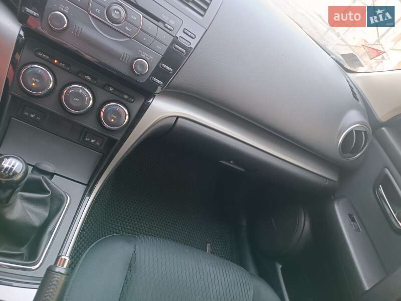 Универсал Mazda 6 2011 в Попельне