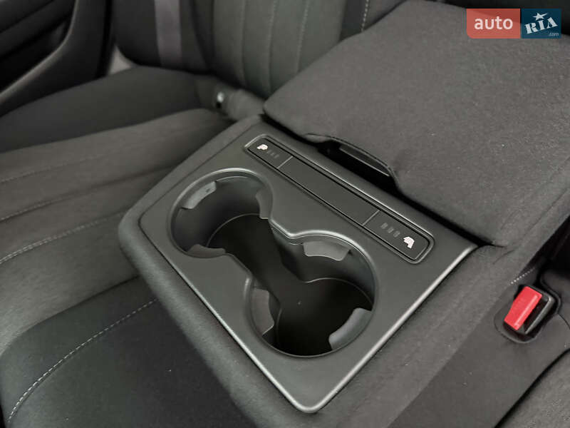 Седан Mazda 6 2019 в Киеве