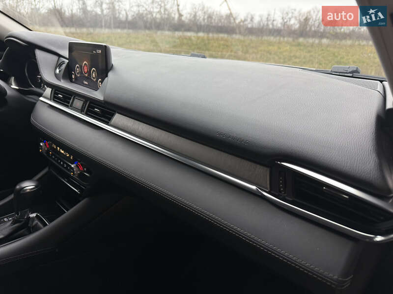 Седан Mazda 6 2019 в Киеве