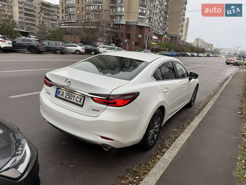 Седан Mazda 6 2019 в Киеве