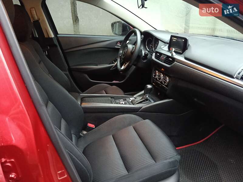 Седан Mazda 6 2017 в Киеве