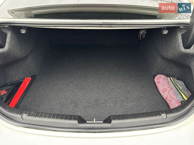 Седан Mazda 6 2017 в Запоріжжі