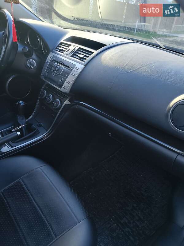 Седан Mazda 6 2008 в Ватутино