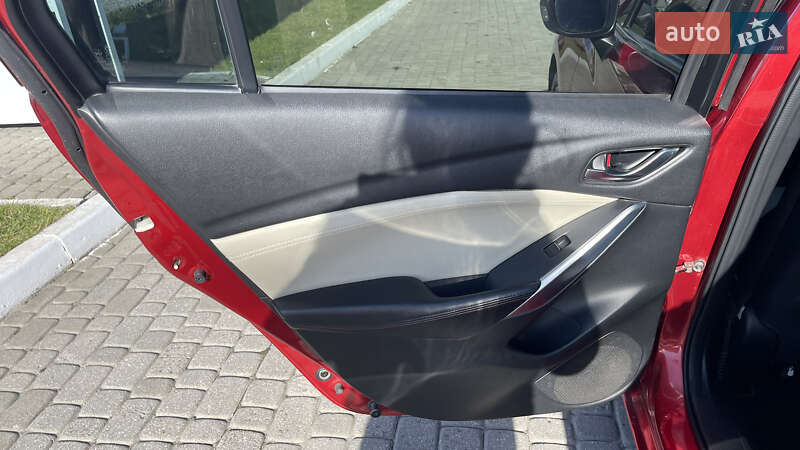 Седан Mazda 6 2014 в Львові