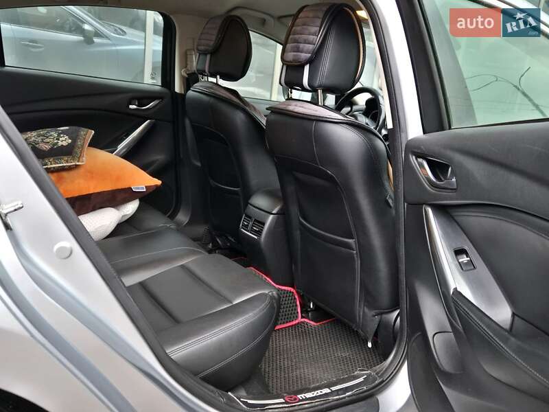 Седан Mazda 6 2016 в Киеве