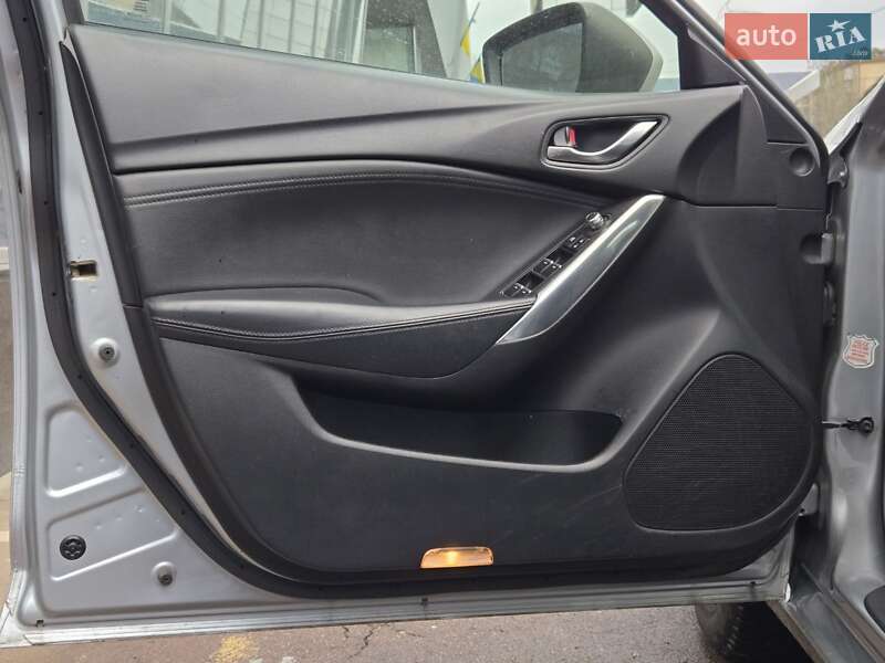 Седан Mazda 6 2016 в Киеве