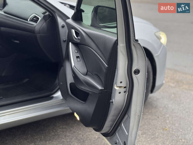 Седан Mazda 6 2016 в Запорожье